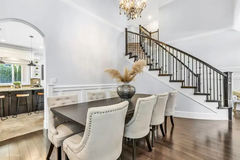 16332 26B AVENUE - photo 4 of 25