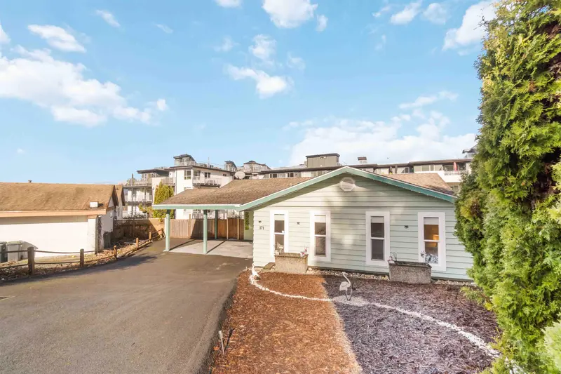 171 EDWARD CRESCENT - photo 1 of 25