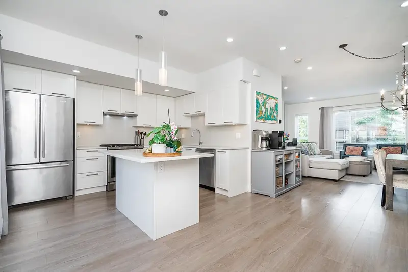 197 2277 OAK MEADOWS DRIVE - photo 1 of 25