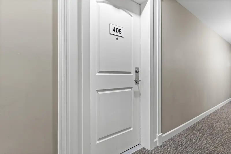 408 8561 203A STREET - photo 2 of 25