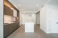 212 1342 JOHNSTON ROAD - thumbnail 4