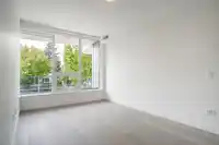 212 1342 JOHNSTON ROAD - thumbnail 8