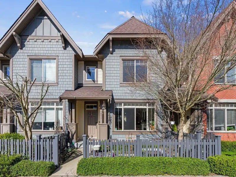 16511 24A AVENUE - photo 2 of 35