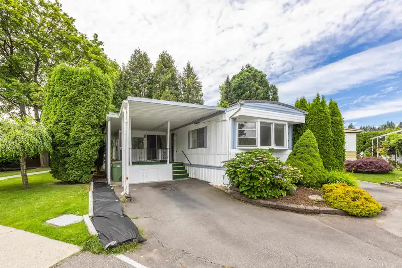 232 1840 160 STREET - photo 2 of 38