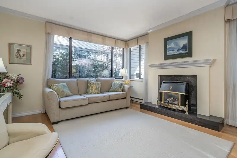 112 15275 19 AVENUE - photo 1 of 29