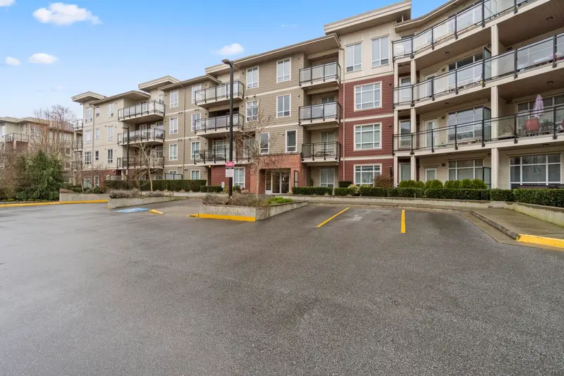 D414 20211 66 AVENUE - photo 1 of 25