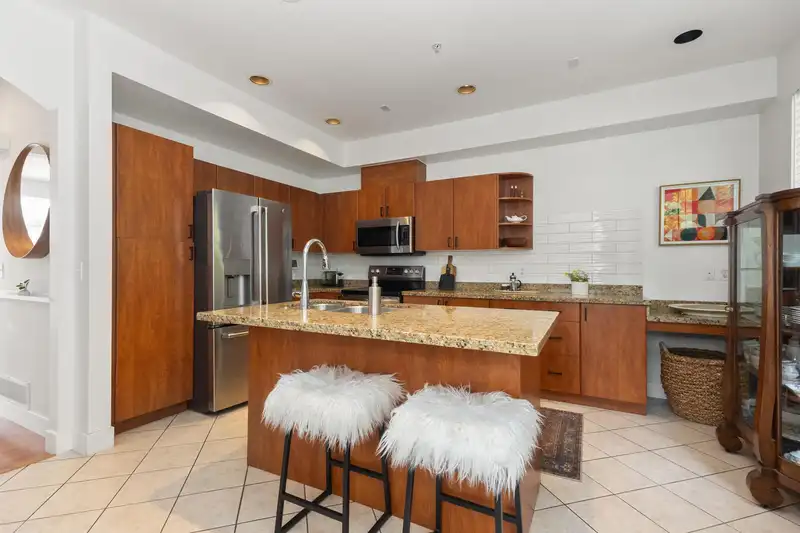 89 35287 OLD YALE ROAD - photo 4 of 25