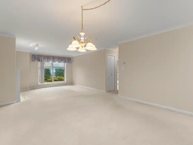 118 15350 19A AVENUE - photo 4 of 35