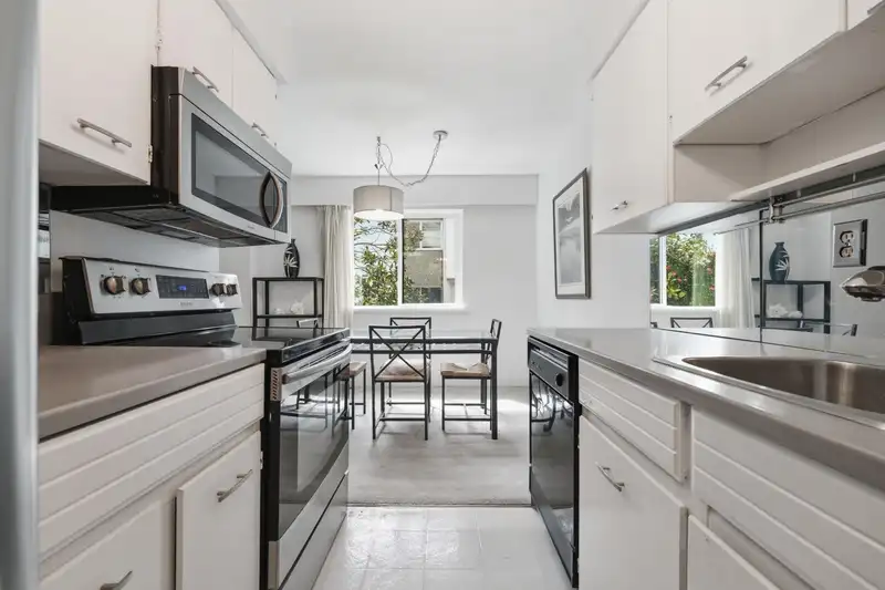 104 1355 FIR STREET - photo 1 of 22