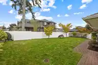 76 17516 4 AVENUE - thumbnail 8