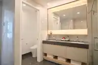208 1342 JOHNSTON ROAD - thumbnail 9