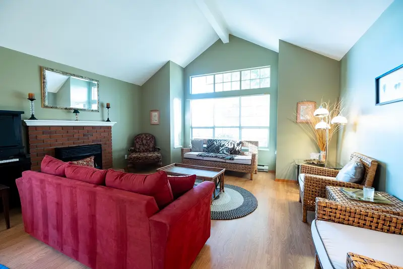 5462 KENSINGTON ROAD - photo 1 of 25