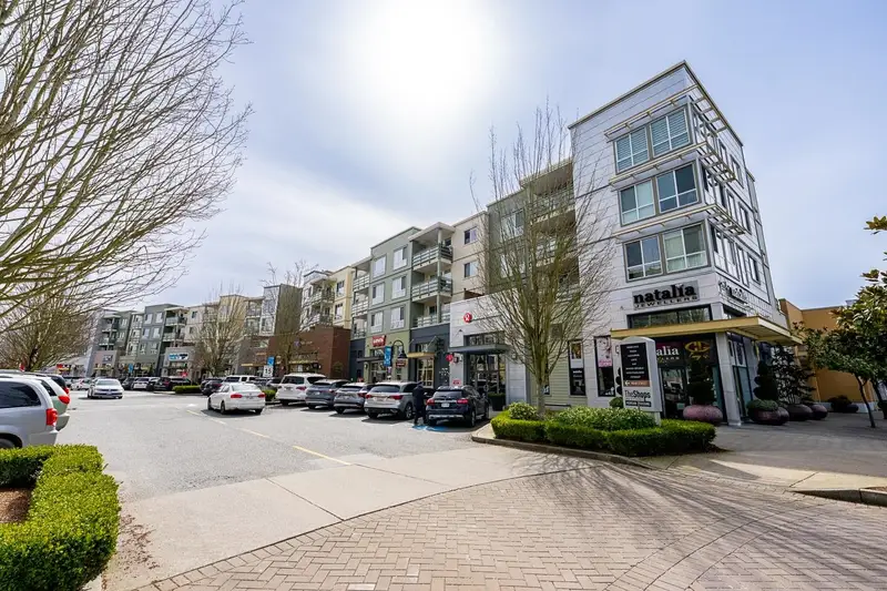 218 15735 CROYDON DRIVE - photo 2 of 25