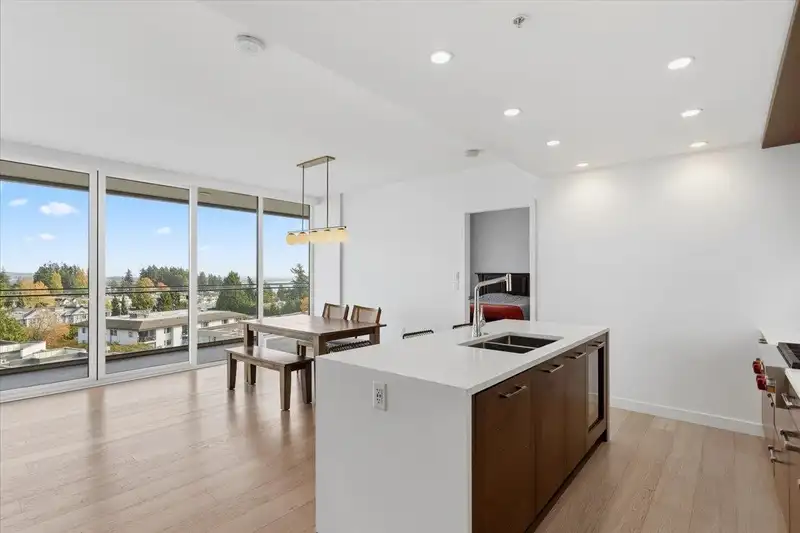 604 1439 GEORGE STREET - photo 2 of 30