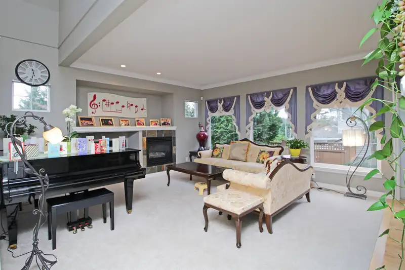 3303 148A STREET - photo 2 of 15