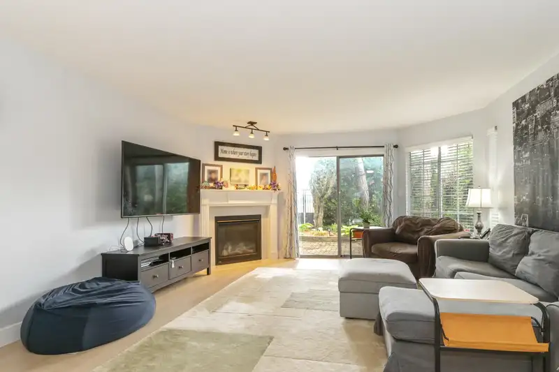 102 16335 14 AVENUE - photo 3 of 40