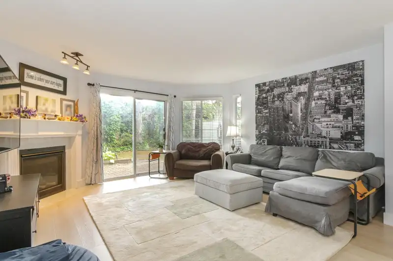 102 16335 14 AVENUE - photo 4 of 40