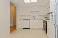 104 1745 MARTIN DRIVE - thumbnail 8