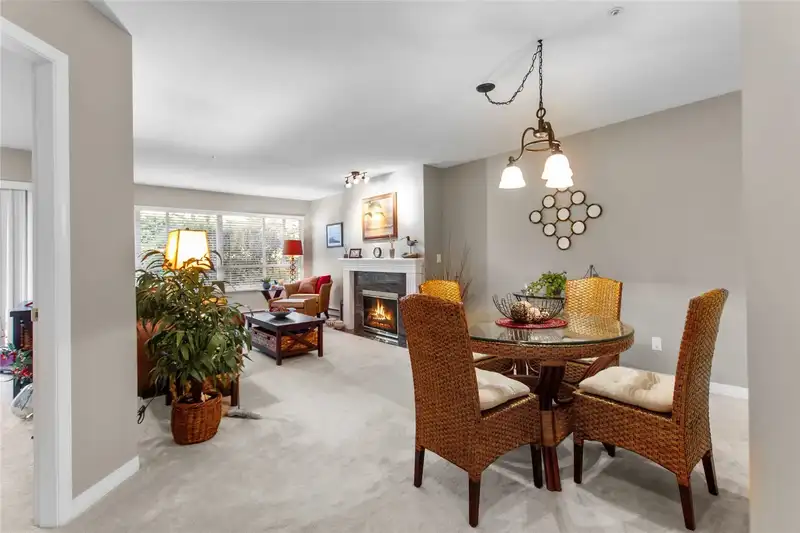 103 15375 17 AVENUE - photo 4 of 22