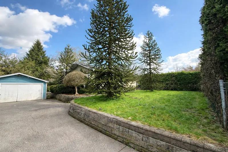 21355 OLD YALE ROAD - photo 3 of 25