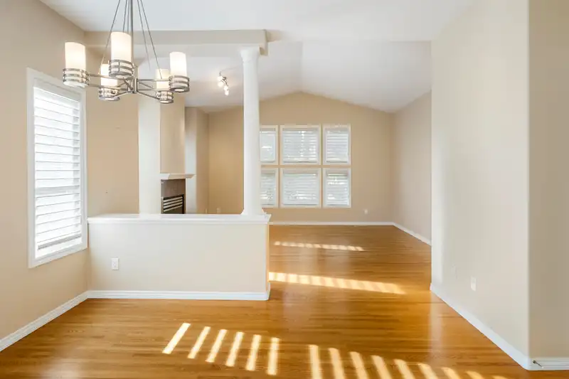 1 13911 16 AVENUE - photo 3 of 36