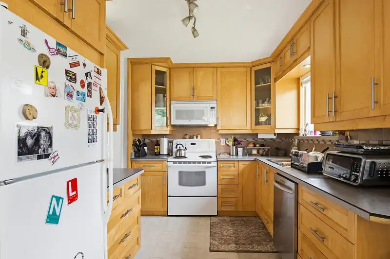 33359 WHIDDEN AVENUE - photo 2 of 25