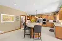 13672 19 AVENUE - thumbnail 12