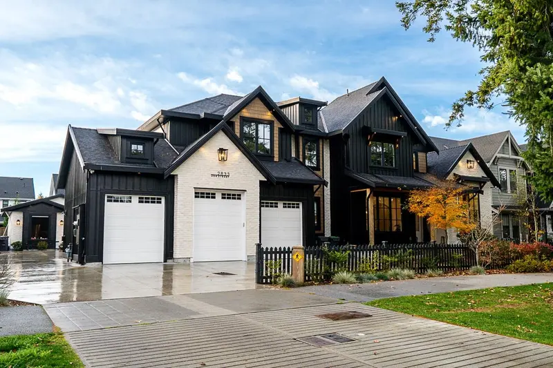 2833 204 STREET - photo 1 of 25