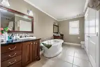 13715 COLDICUTT AVENUE - thumbnail 18
