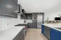 301 15445 VINE AVENUE - thumbnail 3
