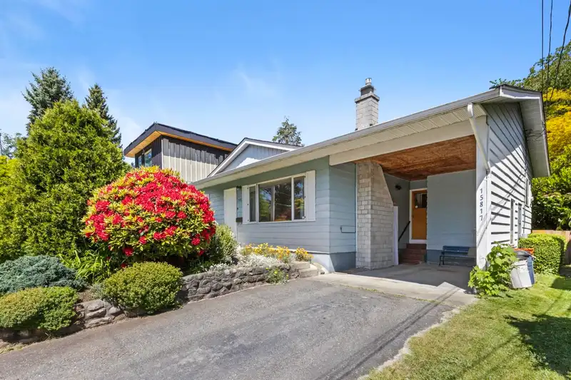 15817 GOGGS AVENUE - photo 2 of 24