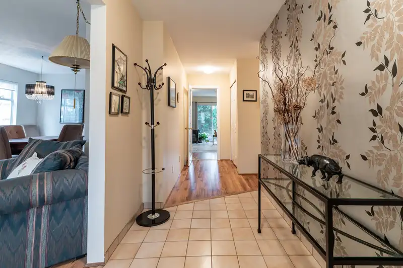 1135 163B STREET - photo 3 of 33