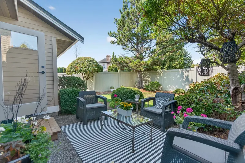 116 15121 19 AVENUE - photo 3 of 25