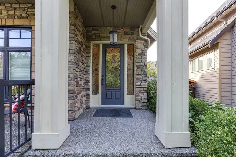 2767 162 STREET - photo 2 of 39