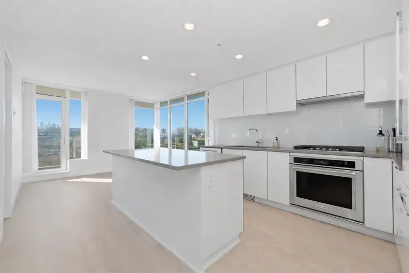 606 2388 MADISON AVENUE - photo 4 of 16