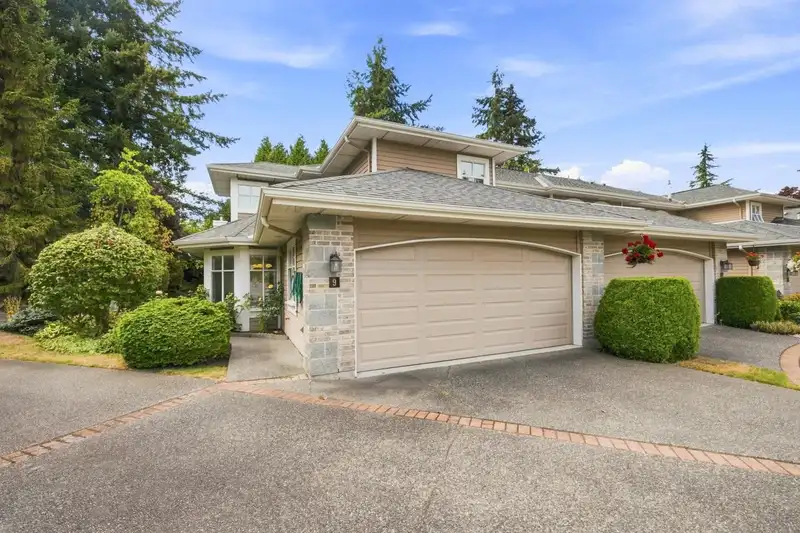 9 15273 24TH AVENUE - photo 1 of 25