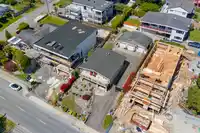 15725 PACIFIC AVENUE - thumbnail 2