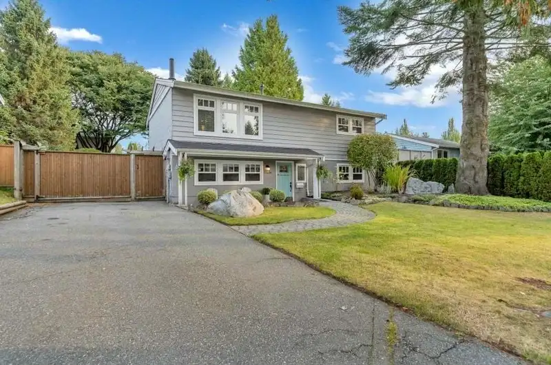 15469 22 AVENUE - photo 1 of 1
