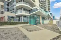 804 1500 MARTIN STREET - thumbnail 3