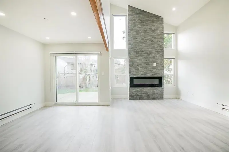 128 SPRINGFIELD DRIVE - photo 4 of 25