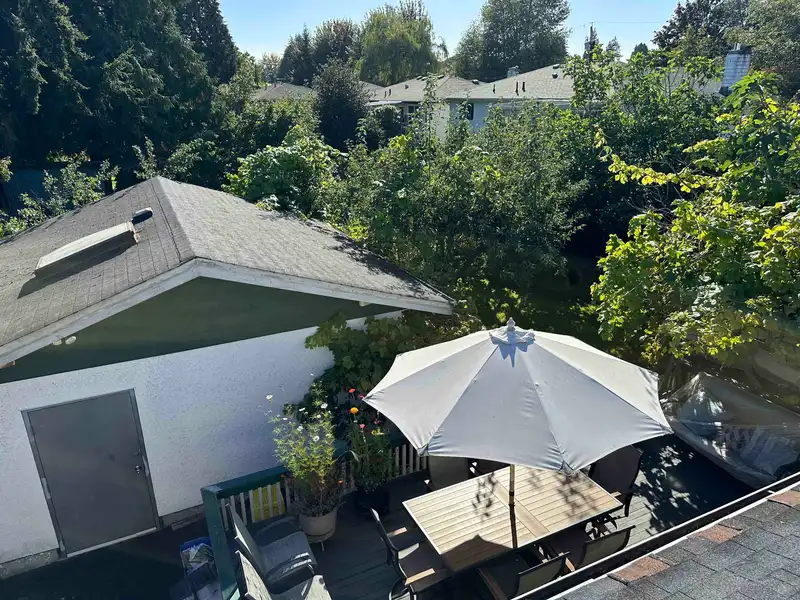 15970 THRIFT AVENUE - photo 2 of 18