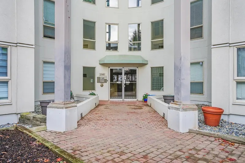 108 2585 WARE STREET - photo 4 of 23