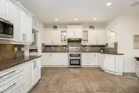 3338 157A STREET - thumbnail 7