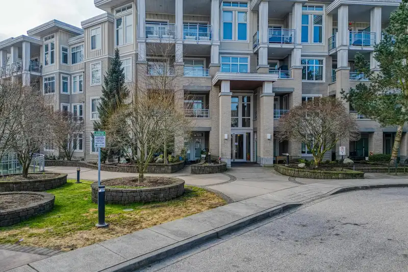 211 15428 31 AVENUE - photo 3 of 34