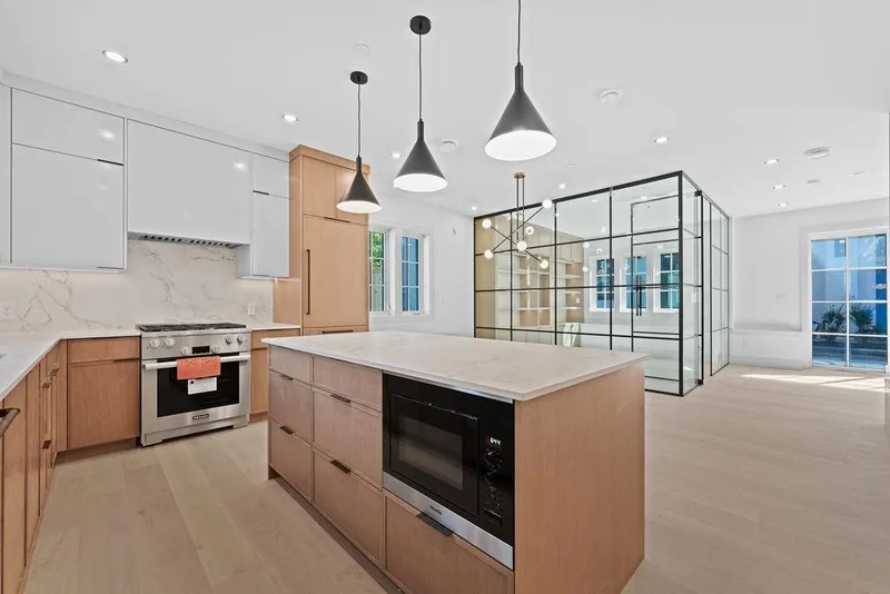 6855 CYPRESS STREET - photo 4 of 12