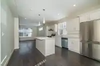 39 2469 164 STREET - thumbnail 7
