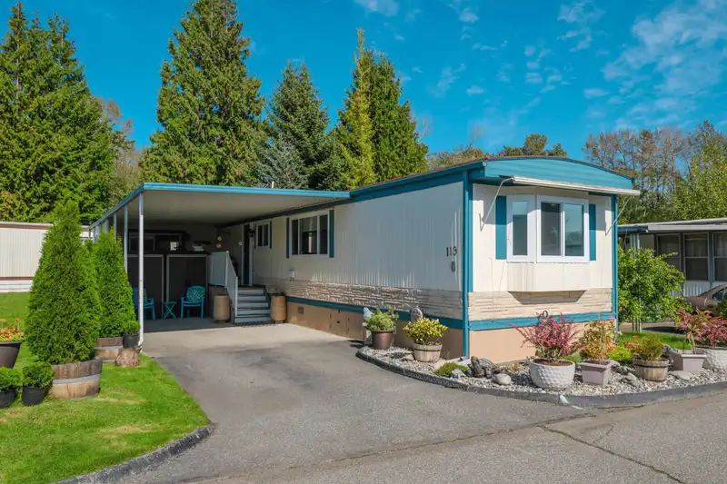 119 1840 160 STREET - photo 1 of 40