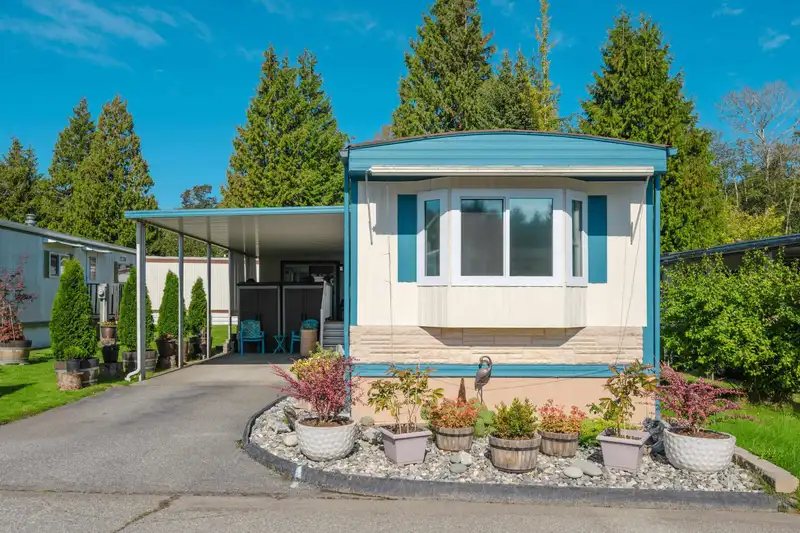 119 1840 160 STREET - photo 2 of 40