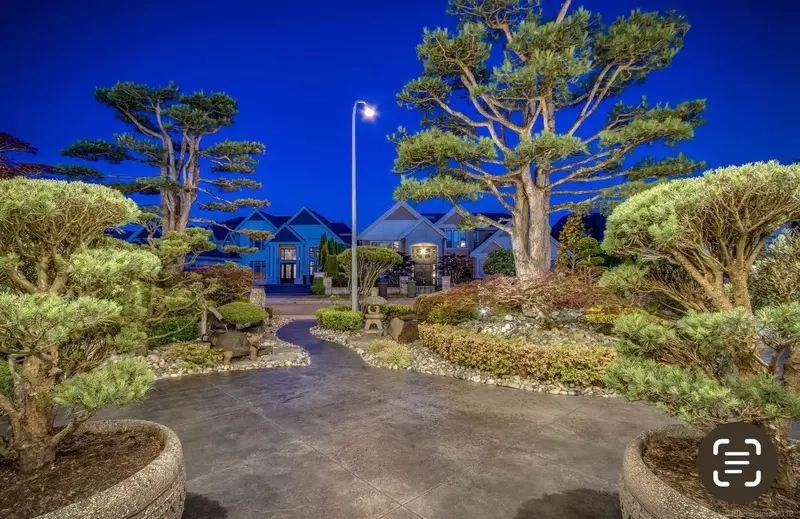 7531 SUNNYBANK AVENUE - photo 3 of 25