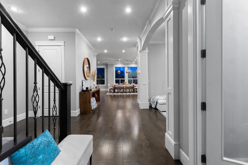 19685 71B AVENUE - photo 3 of 25